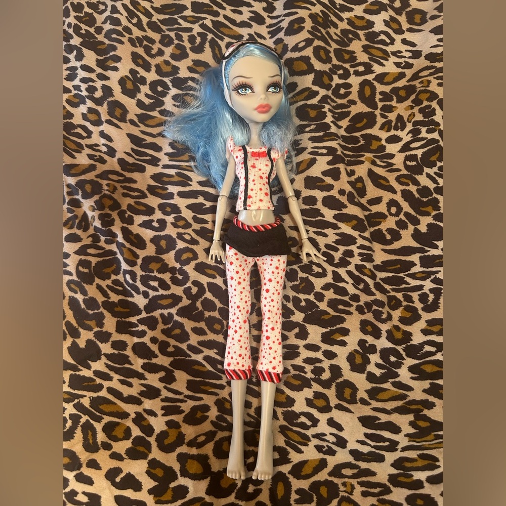 Dead tired Ghoulia